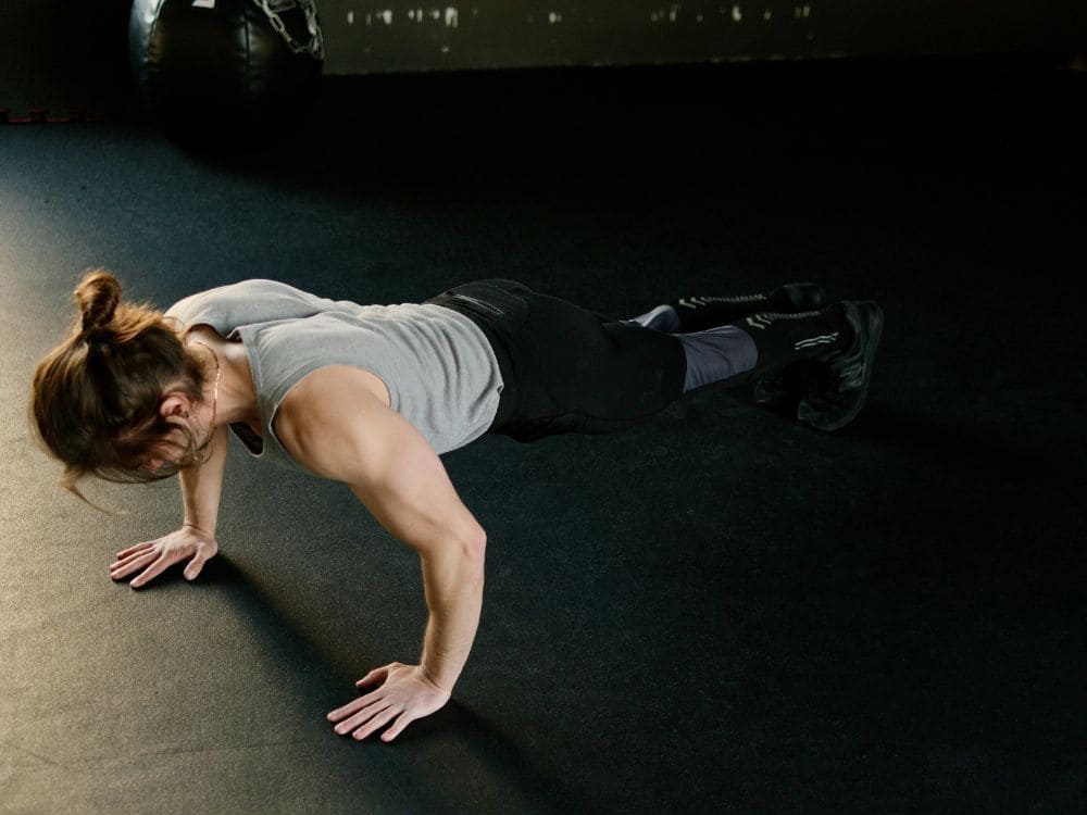 ficha de treino para hipertrofia: repetições e séries