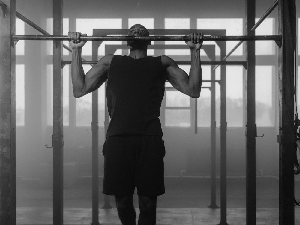 calistenia em casa: pull ups